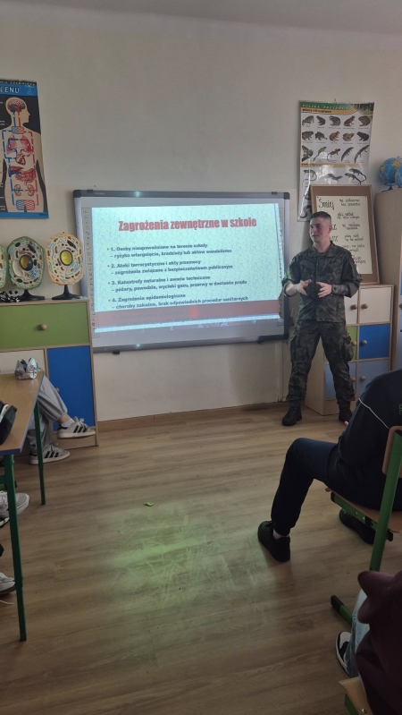 LEKCJA Z ŻOŁNIERZAMI