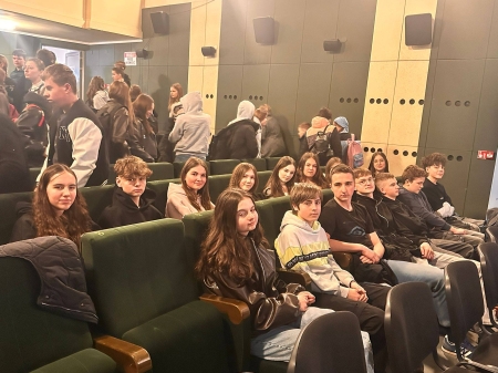 Przedstawienie ,,Kamienie na szaniec”